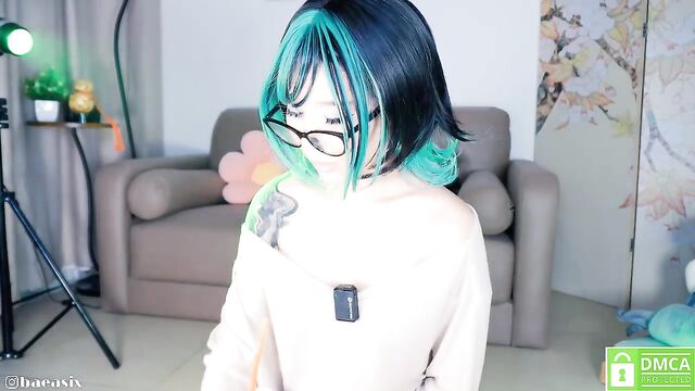 A gorgeous petite babe, showcasing her stunning beauty, gets horny and masturbates on cam