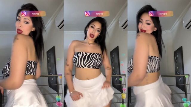 Super Live Cam Show with a hot Turkish Dancer