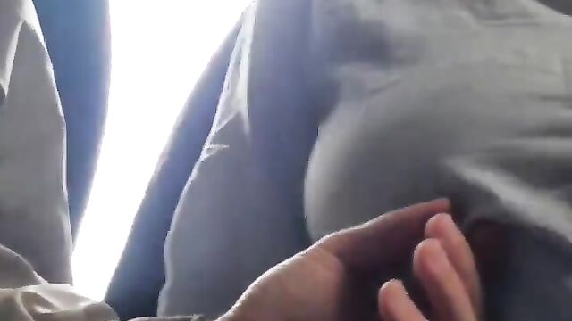 I flash my cock in the street and get a handjob from a stranger