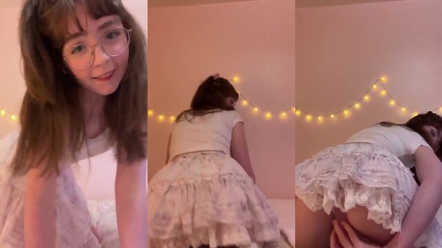 Pale brunette with nice ass teases in solo roleplay JOI action