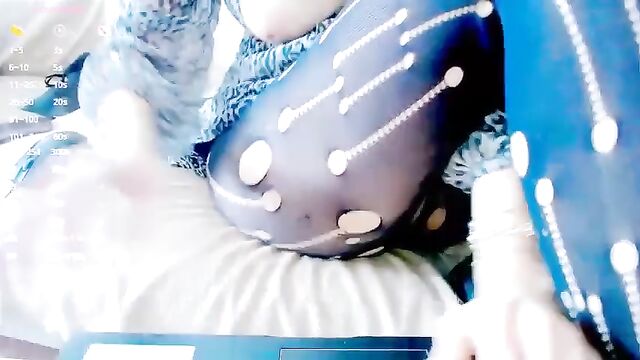 Young slut Yaprak Mericc uses a big dildo to masturbate on cam