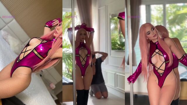 Branquinha gostosa caiu na net enquanto fazia um boquete sentada
