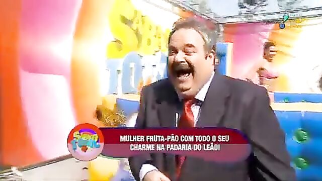 Fat granny shows her giant ass and pussy in the bathroom
