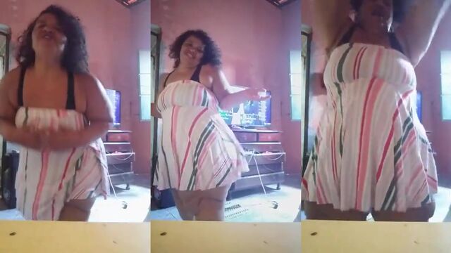 Fat granny shows off her giant ass and gets fingered in the kitchen