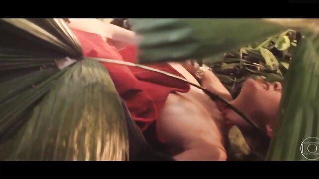 A famous actor has sex with a beautiful girl