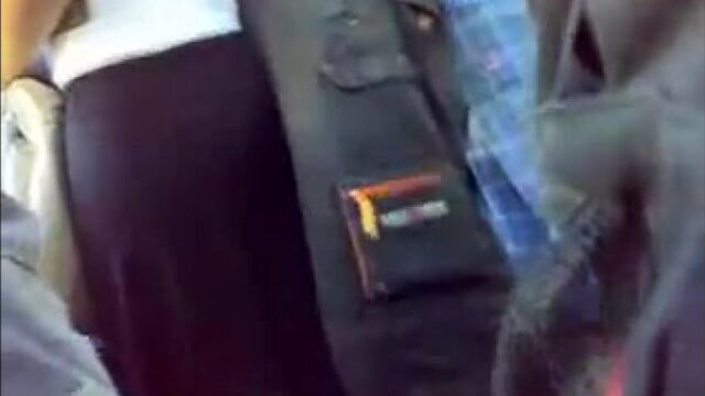 Пацан со стояком в автобусе (вот и катайся после этого на автобусе)