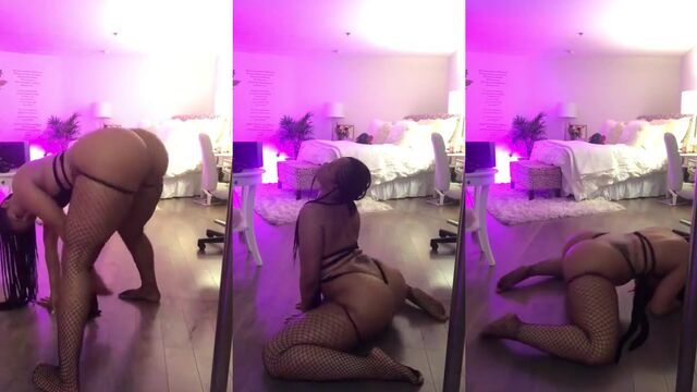 Petite lightskin twerking and solo masturbation play