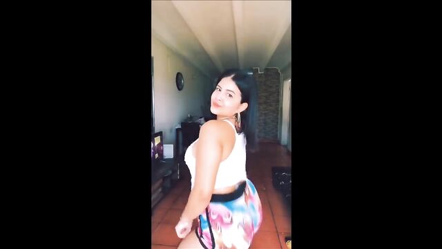 The delicious and juicy fat ass of the Latina is a masterpiece of nature