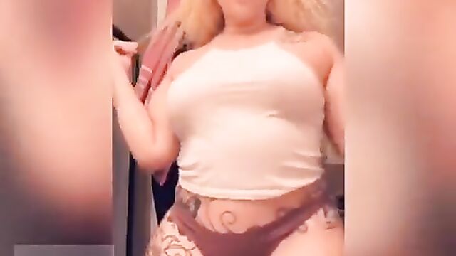 Don Prince enjoys getting his dick sucked by a fat ebony ass