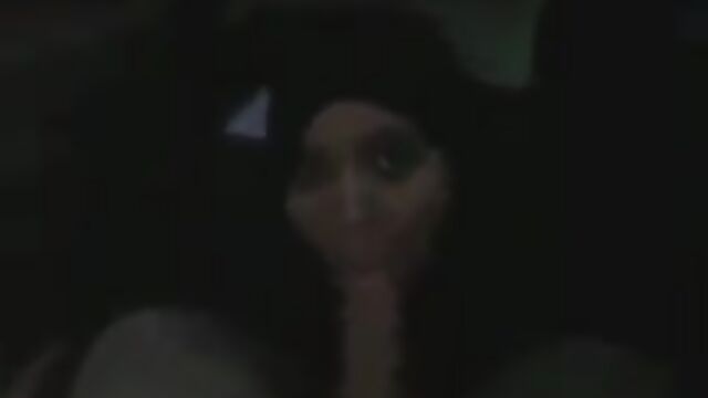 Dark beauty gives a stunning blowjob with her hijab on