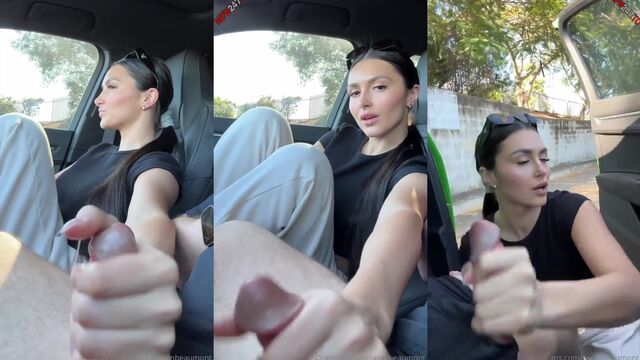 A nice public masturbation with a girl in the park
