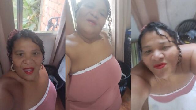 Fat granny shows off her giant ass and pussy