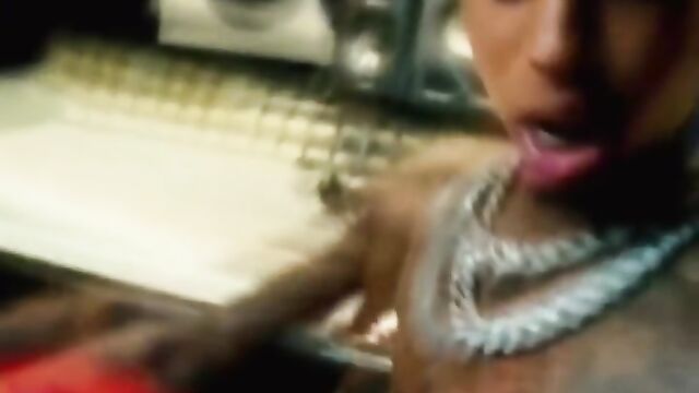 Trap Rapper SexyyRed Drives Ebony Beauty Crazy
