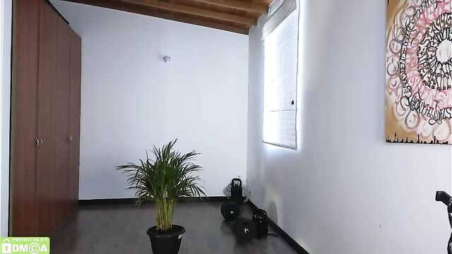 Chaturbate VOD from a past live stream featuring Nicollbashel