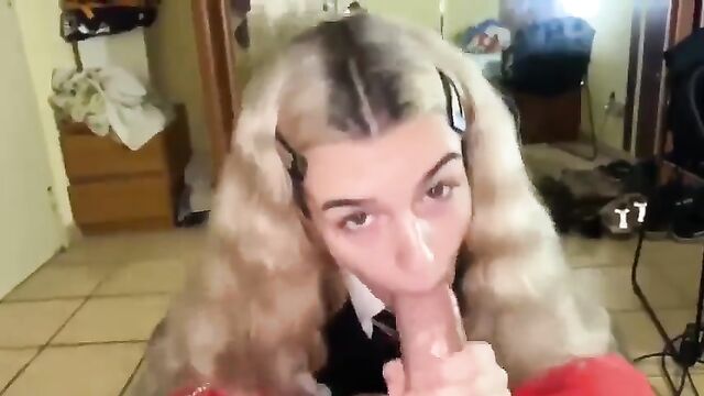 A blonde teen makes a deepthroat blowjob in this steamy homemade scene