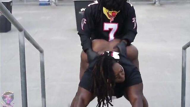 Ghetto woman with big ass fucked by a clown in public