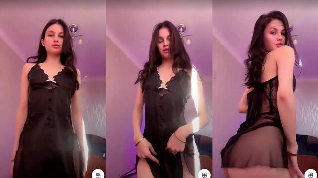 Sexy tango live show with a hot arabic girl getting naked