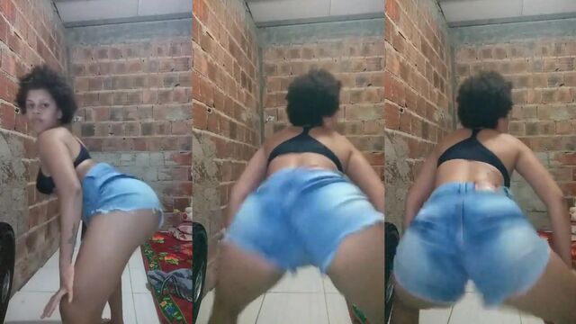 Aline, the poor girl from Pernambuco, lives by selling her body