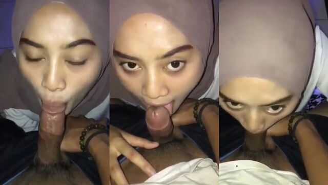Hot hijab girl Dinda leaked her sex video on the internet