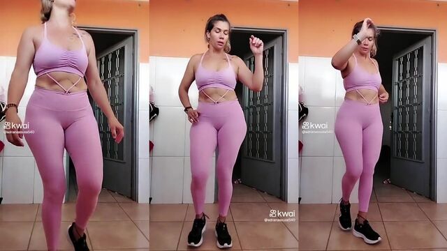 The short man marks the pussy in the legging with a passionate Kwai