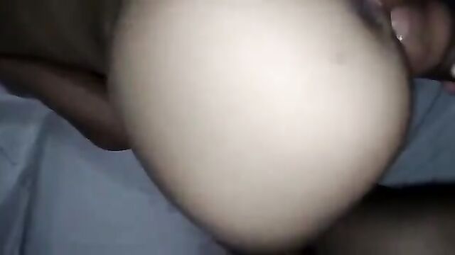 Brunette babe Isa Silva shows her ass on social media to get fucked