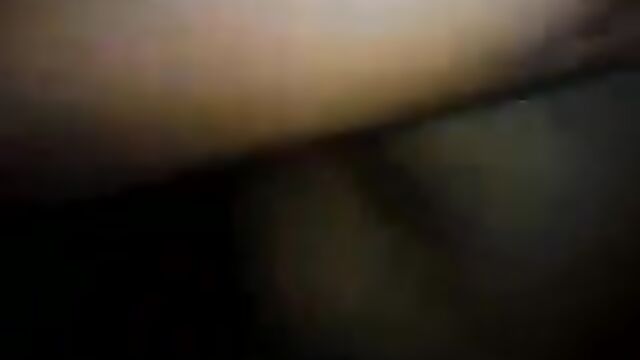 Cheating wife gets fucked while talking on the phone to her husband