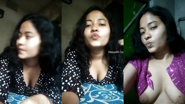 A beautiful Indian girl recorded a nude selfie video