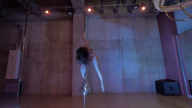 Chair & Pole Dance - Japanese Miss Universe Kyoto (Supranational)