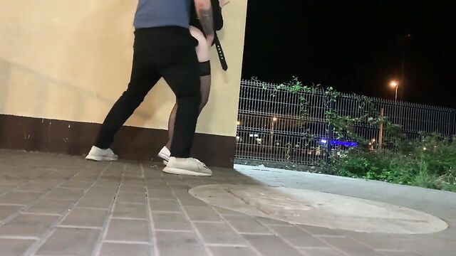 Cheating on public with a slut, ending with a bang
