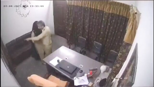Desi babe gets fucked by her uncle in hijab