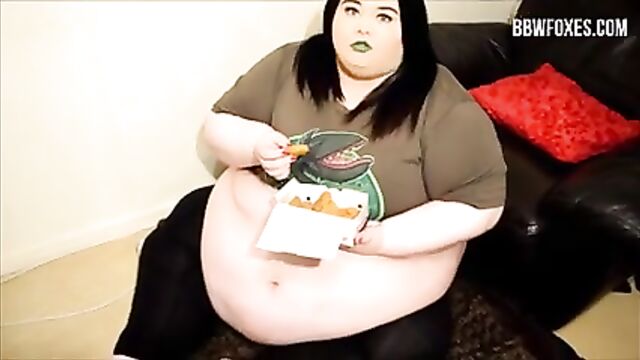 Soft hump action with an obese SSBBW and her huge belly in a sensual scene