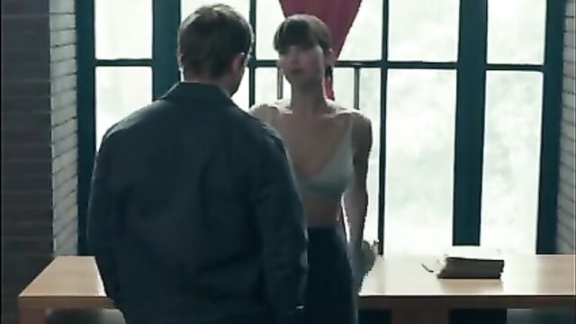 Jennifer Lawrence gets fucked by BBC for squirt
