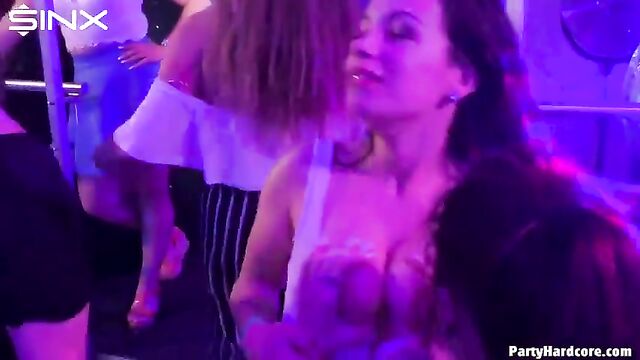 Girls just want to have fun and get wild on vacation