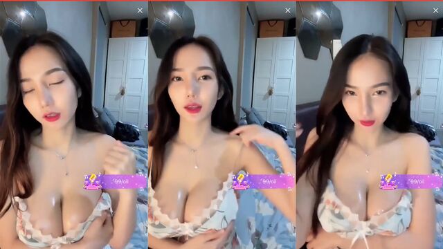 Hot girl performing on Bigo, making her ass shake