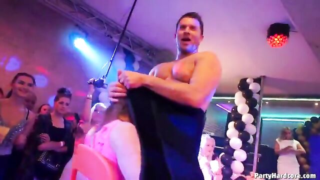 Girls Going Crazy in Las Vegas 02 - Part 1