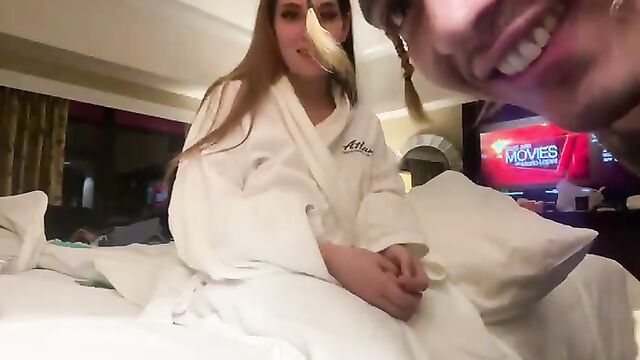 A cutie was playing games on Twitch and showed her body