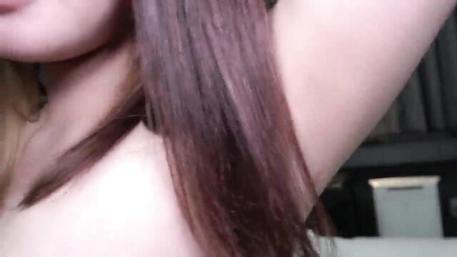 Marunouchi OL is leaking her wet pussy on camera