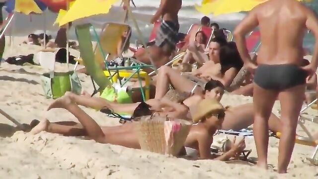 Juliana Paes is a tasty morsel that I love to bite into