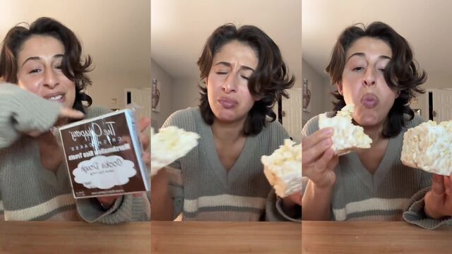 A girl with large lips sucks cock like a slut