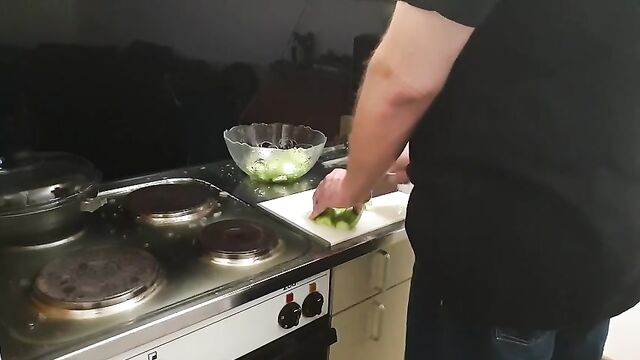 Messy power pissing 20 - preparing a salad