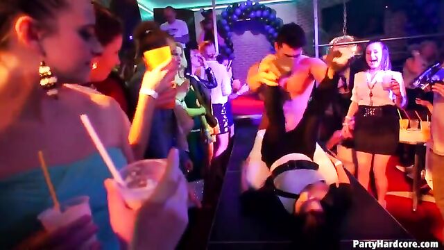 Girls Going Crazy in Las Vegas 02 - Part 1