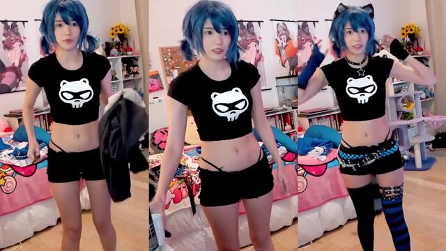 A Redhead Anime FemDom Comes Over To Taste Valentine's Pussy
