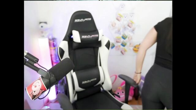 Bunnymon Sweet Ass shakes her booty in slow motion for your viewing pleasure