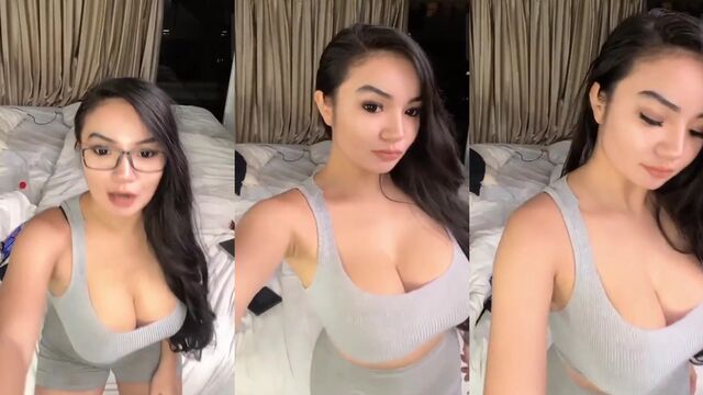 Hot girl Monica performing live on BigO platform