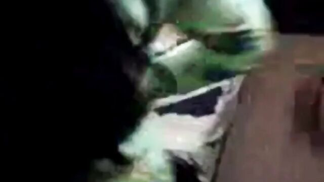 A beautiful Pakistani girl gives a blowjob to her lover