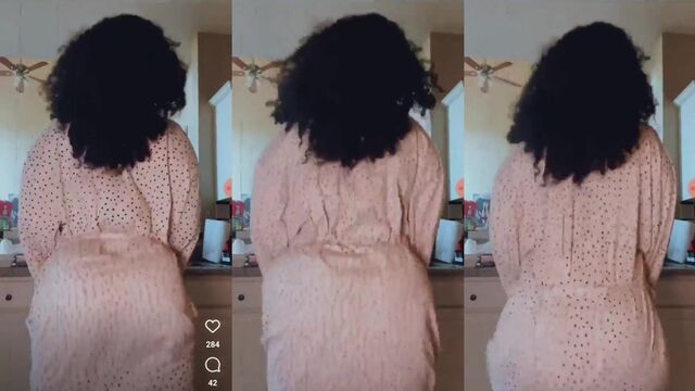 More sexy girls are fucking on Instagram Live