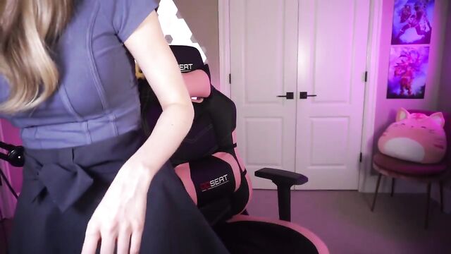 Fat titties Twitch clip featuring dizzykitten's chubby natural boobs