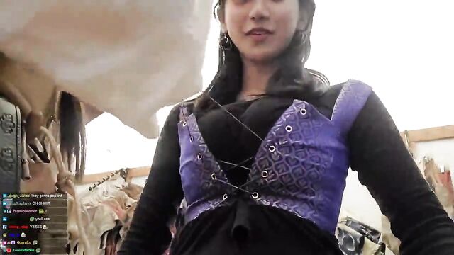 Twitch clips featuring Jinnytty's big boobs and more