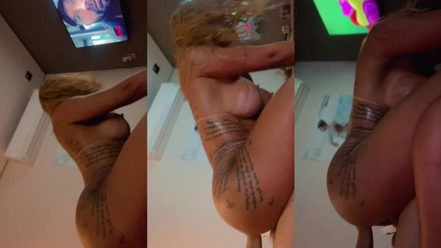Cr1s_G@ler@ fudendo [02] - eating a delicious pussy at dinner