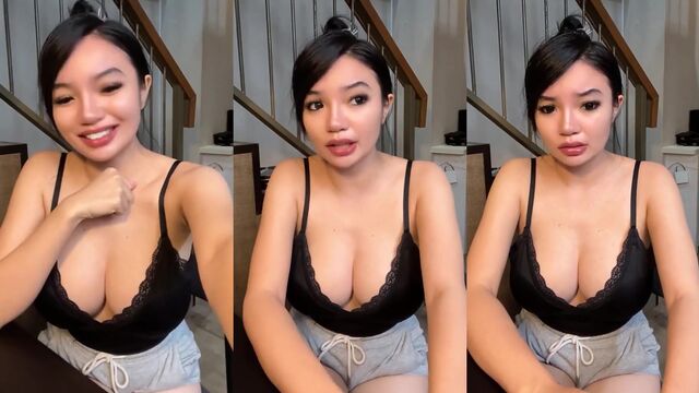 Live sex show with hot Monica on BigO, making legs weak